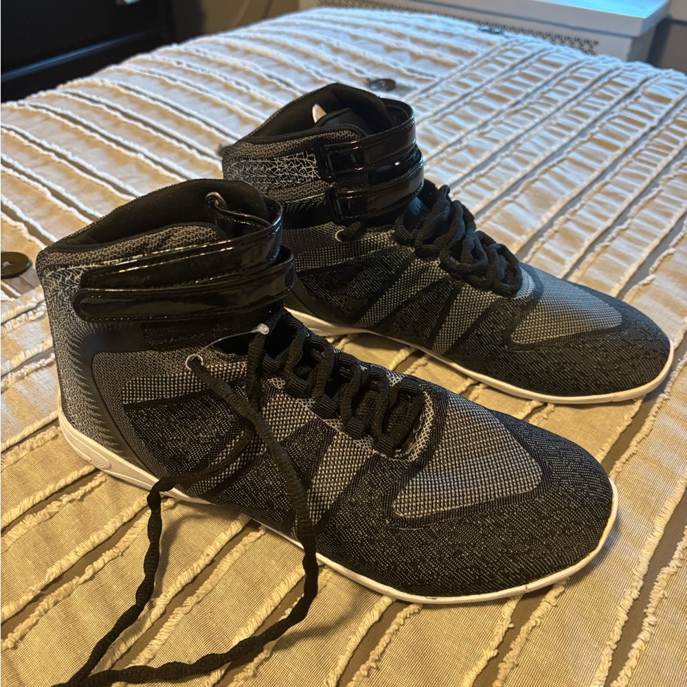 Nfinity Cheer High-Top Black and Gray Sneakers 10.5 WITH CASE- brand new!